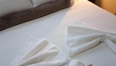 Kitnet Completa perto da Praia e do Centro, Roupas de Cama e Banho - Foto 1