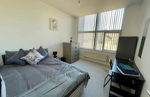 2 Bedroom Flat in Town Center Wellingborough - Photo 4