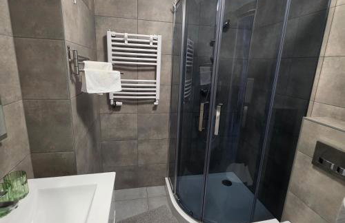 Słoneczny Apartament Panorama 5 7 z Widokiem na Jezioro i Góry - Foto 14