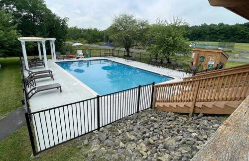 Modern-Chic Athens Home - Fish, Ski and Swim! - Foto 36