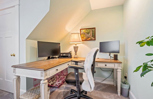 Golf-front Personal Arcade Hot tub Outdoor Kitchen - Photo 48