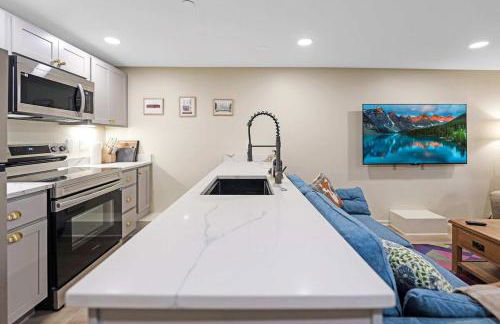 2 Blocks from the US Capitol - Photo 16