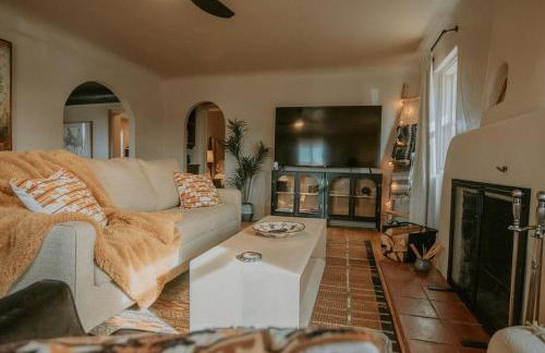 Grandma's Old Town Adobe House! Private Hot Tub-Close to Old Town-Pet Friendly-No Pet Fee! - Foto 17