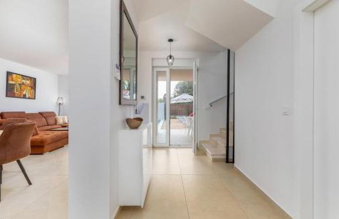 3 Bedroom Beautiful Home In Segotici - Foto 21