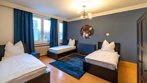 Aufzug Balkon 75m2 Zentral - Foto 3