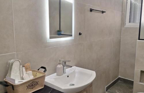 MARIAS APARTMENT SMART KEY BOX by PROJECT 86 IKE - Photo 11