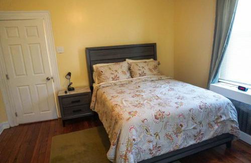 Lincoln Manor - Newly Renovated, 1mile from PHL Airport and Sports Stadiums - Foto 21