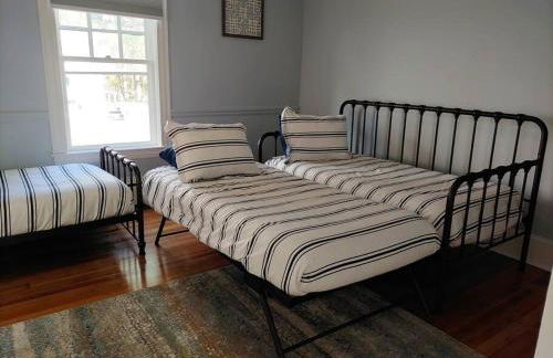 2-Unit House, big Lake Winnisquam views - Sleeps 13 - Foto 23