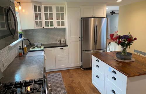 Duplex Farmhouse Rental Walk to Downtown - Foto 7