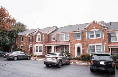Cozy Springfield Townhome , WIFI , Pet Friendly - Foto 11