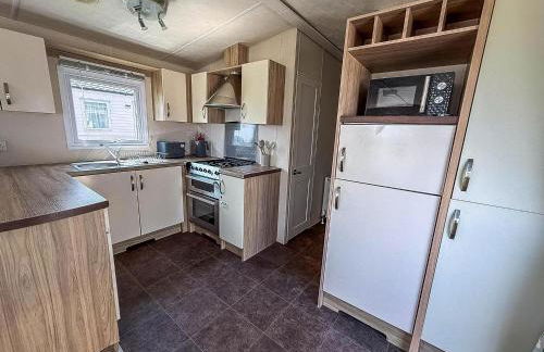 Stunning 8 Berth Caravan With Decking And Unlimited Wi-Fi, Ref 71012P - Foto 13