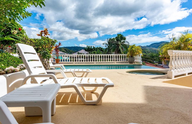 Birds-eye view of the ocean in nicely priced unit on top floor in Flamingo - Photo 20