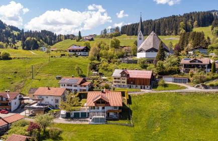 Luxus Chalet im Allgäu - Zirbenholz Schlafzimmer - Terrasse mit Bergblick - Infrarotkabine - Foto 53