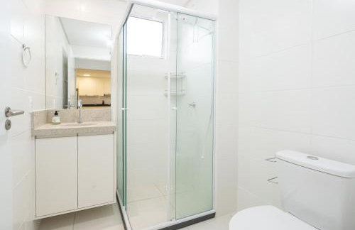 Apartamentos a 150 M DA PRAIA com SACADA, WI-FI, PISCINA, PORTARIA 24h, PLAYGROUND e vaga de GARAGEM - Foto 11