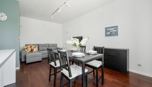 Przytulny Apartament z Parkingiem Partynice we Wrocławiu by Noclegi Renters - Foto 3