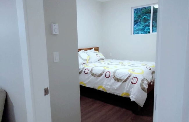 B - Sechelt Private Coastal Home - Photo 1