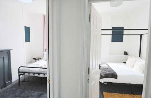 Lovely Two bedroom flat in St Michael's Hill - Photo 9