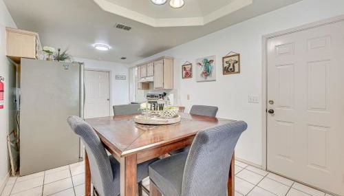 Pet-Friendly San Juan Home with Private Yard and Grill - Foto 4