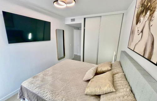 Modern 3-Bedroom with Padel and Pool Access - Photo 11