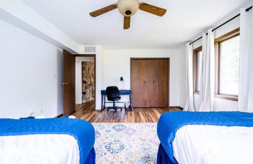 4BR Spacious Condo, Private Lake MI Beach Access, Outdoor Heated Pool - Photo 9