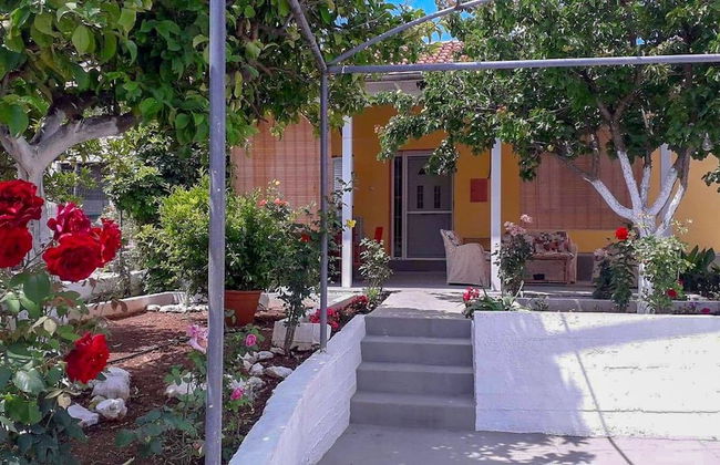 A Lovely Holiday Refuge on Meganisi - Photo 1