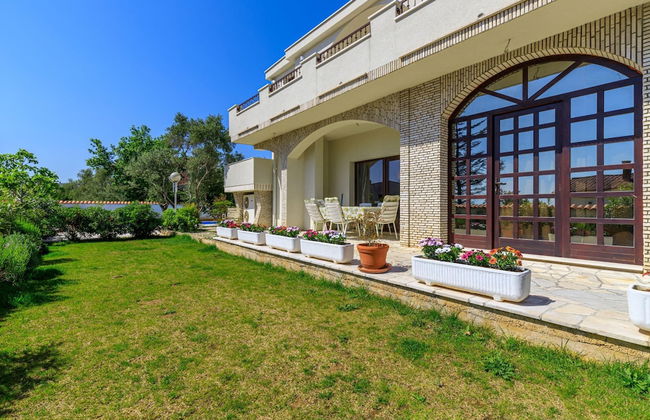 Exclusive Pool Escape Near Sea - Photo 19