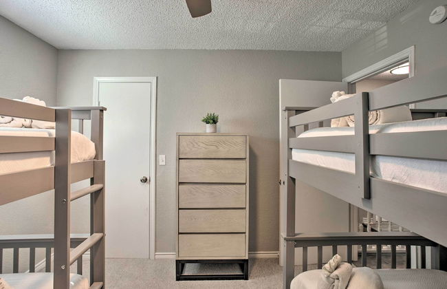 11 Mi to Holiday at Arboretum! Home with Hot Tub - Foto 47