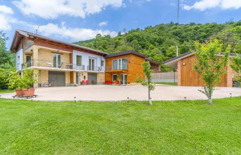 Stunning Home In Chiusa Di Pesio - Photo 1