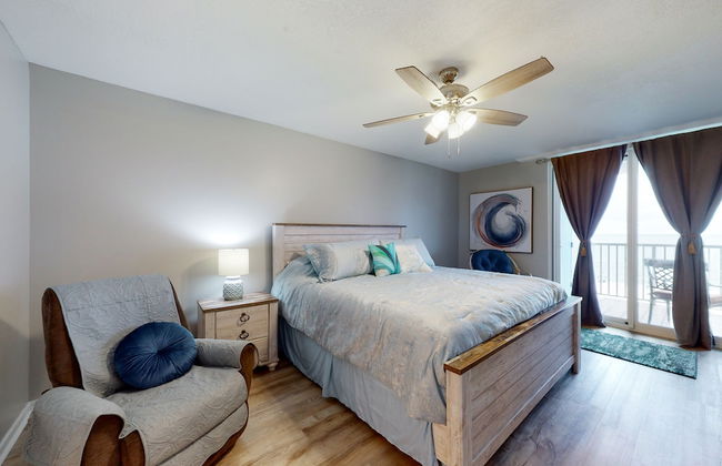 Romar Tower Condos - Photo 7