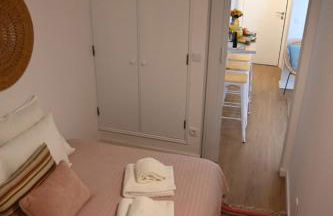 Downtown Lovely - Photo 7