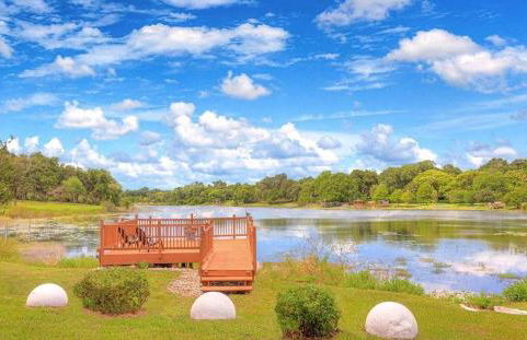 Serene Lakefront Room with Private Bath & Scenic Views in Lake Helen, Florida - Foto 10