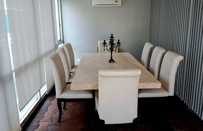 5B - 2 Bedroom Downtown Apartment With Shared Pool - Photo 44