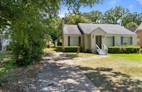 Breezy like Sunday Morning- Close to Everything! - Photo 37