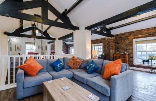 Belvedere House - Serene Countryside Escape - 4 Bedrooms Sleeps 8 - Photo 1