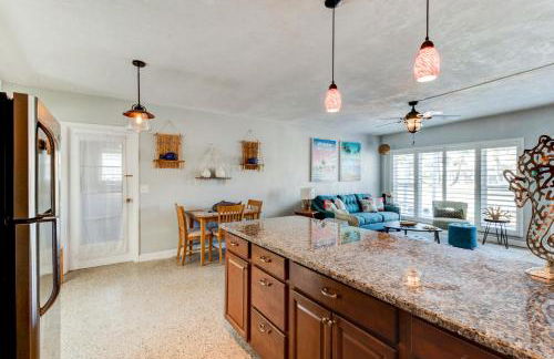 3 Bed 2 Ba Wifi Kitchen Walk to Beach FirePit - Foto 7