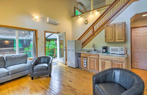 The River House with Deck, on McKenzie River! - Foto 7