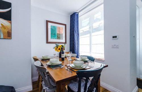 Cozy 3-Bed Home by 53 Degrees Property, Perfect for Business & Groups! - Foto 9