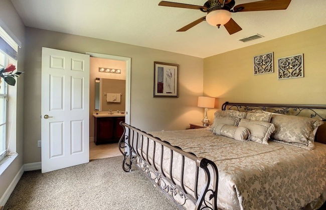 Fantastic 7 Bed 6 Bath In Prestigious Gated Comm. 7 Bedroom Villa by Redawning - Foto 25