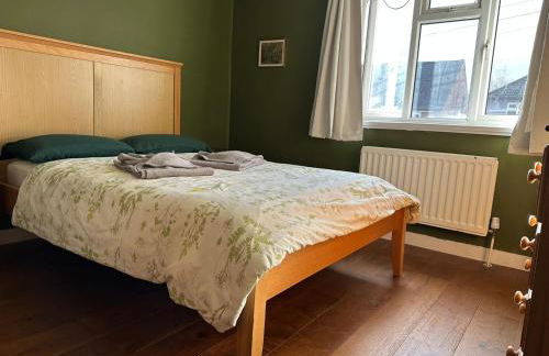 Cosy 2BR Home with Garden & Parking - Foto 38
