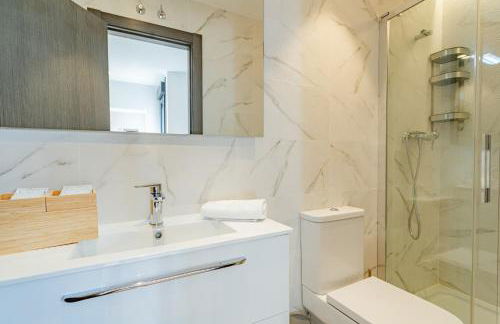 Edificio Fénix by Plaza Mayor Apartamentos - Photo 4