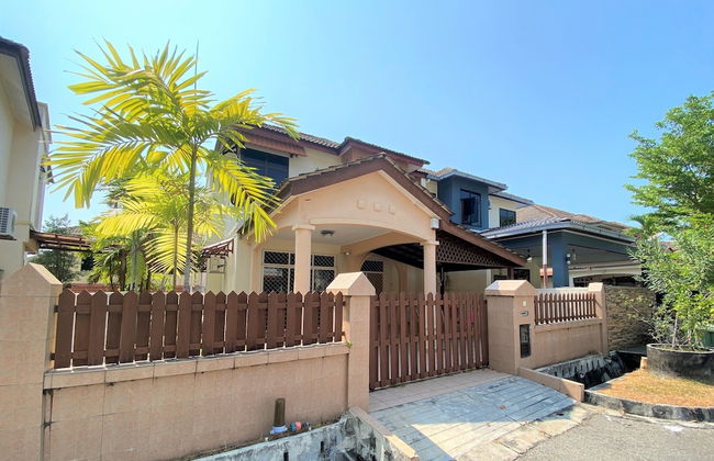 OYO 90199 Homely&cozy House - Foto 15