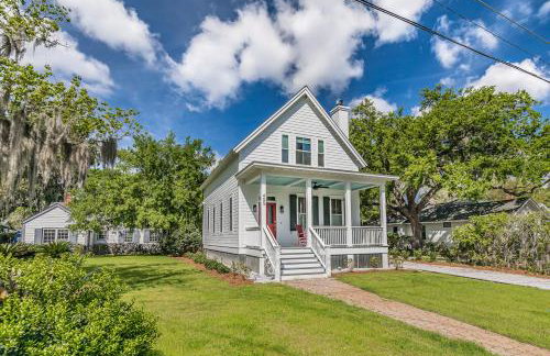 New Listing - Centrally located Beaufort home - Foto 6