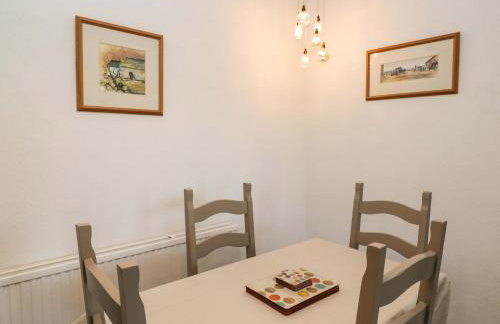 School Cottage - Photo 14