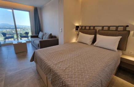Corfelia Seaview Suites - Photo 9