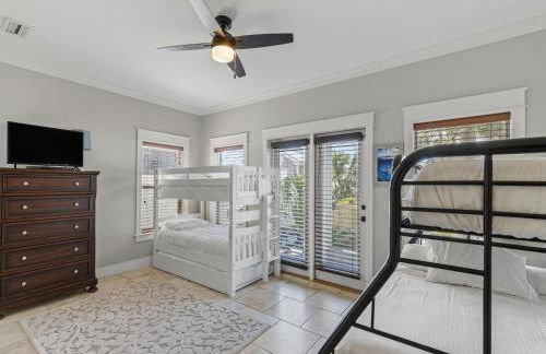 Salty Beach - Photo 20