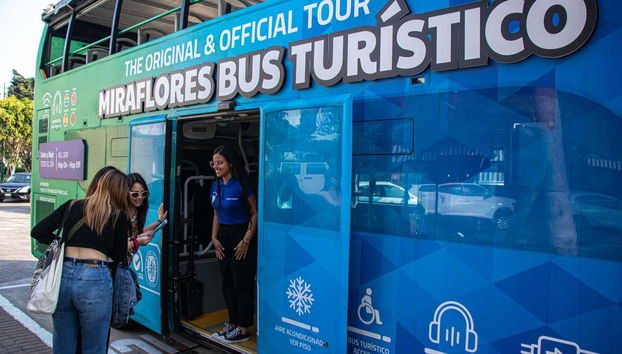 Miraflores Sightseeing Bus - Foto 2