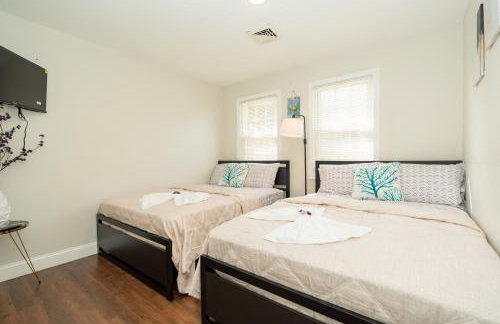 12BCozy 3BR Apartment with Koi Pond in Worcester - Foto 60