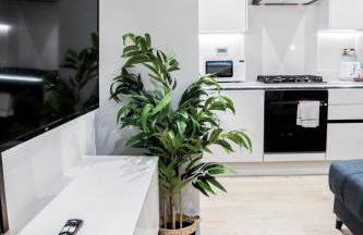 The Dashwood Suite - 2BR Modern Apt with Stylish Design Decor, Free Secure Underground Parking & 50" Smart TV - Foto 4