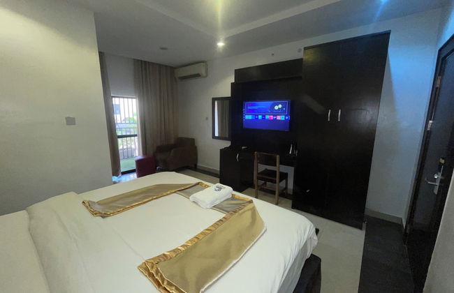 Aaron's Place Luxury Apartments & Rooms - Photo 24