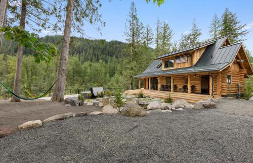 Riverside Retreat - Photo 54